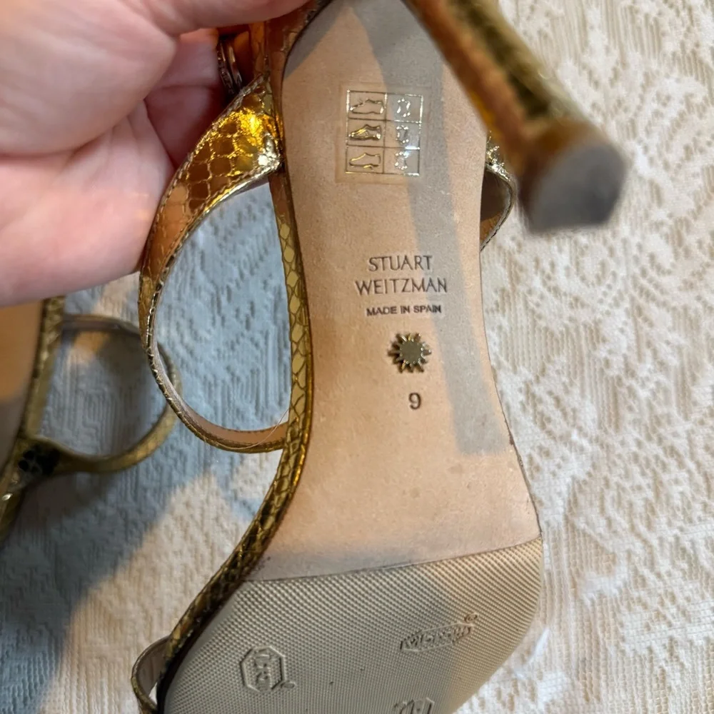 Stuart Weitzman 75 gold leather open toe stiletto pumps - Picture 8 of 10